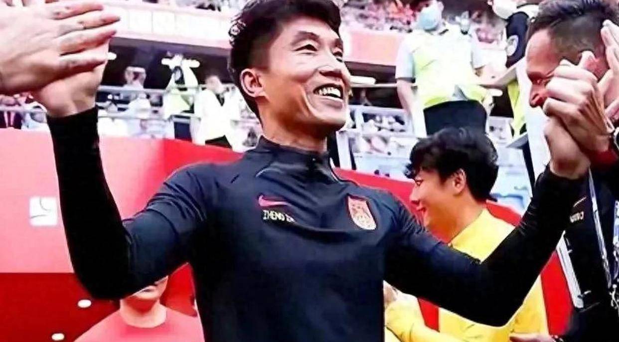 郑智领衔广州恒大出征，备战与东京FC的较量