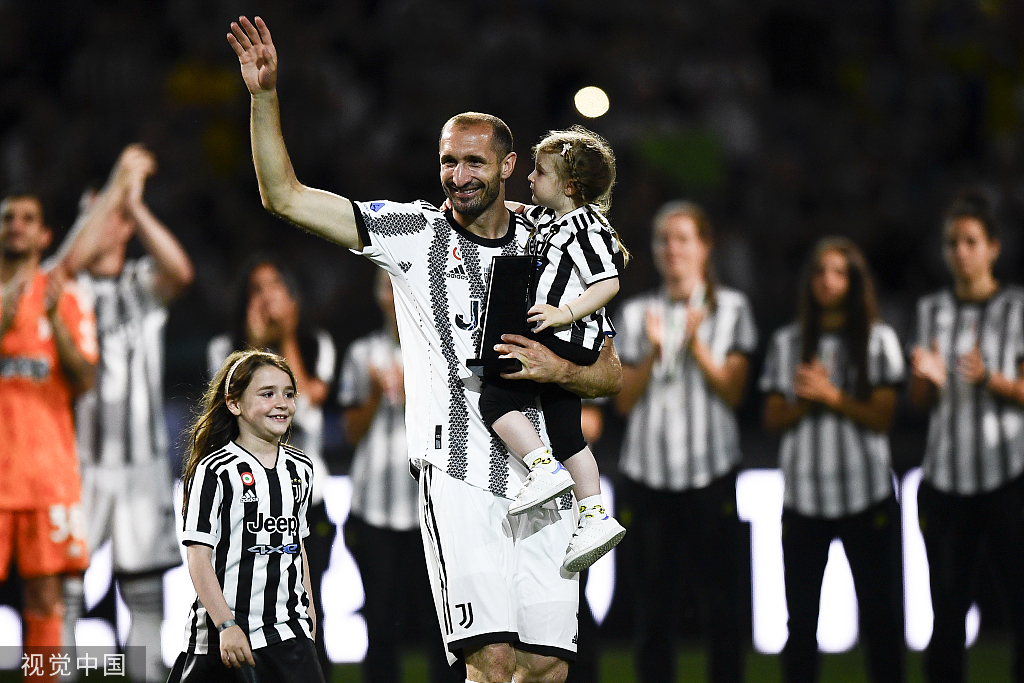 包含阿森纳主场告捷，成功将尤文图斯甩开的词条