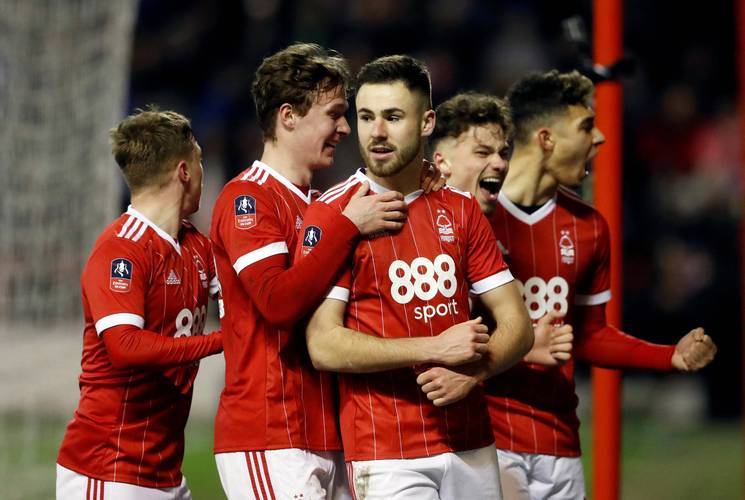 桑德兰队在客场获胜，状态回勇