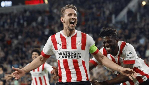 包含巴斯城主场抢分成功，保级压力不断增加的词条