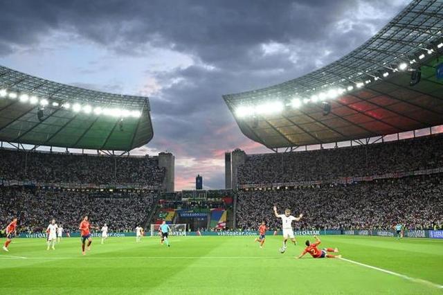 瑞典队经过激烈对抗获得一场胜利 瑞典队经过激烈对抗获得一场胜利