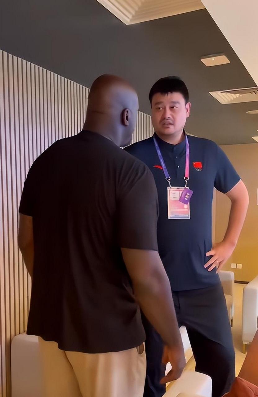 包含姚明与NBA前辈交流心得，分享篮球智慧的词条