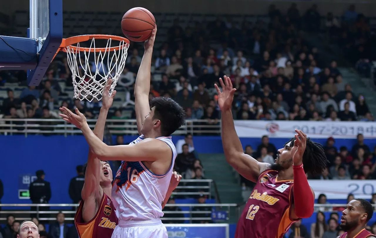 江苏队鏖战浙江队，锡安惊艳四座的简单介绍