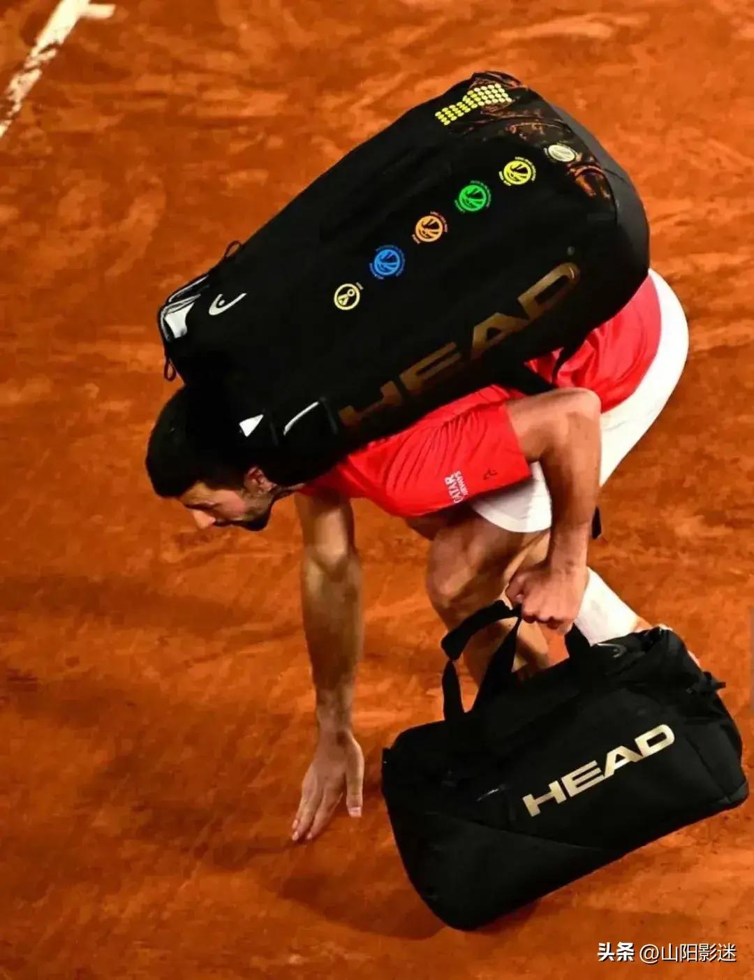 包含温网鏖战法网，德约科维奇带队取胜的词条