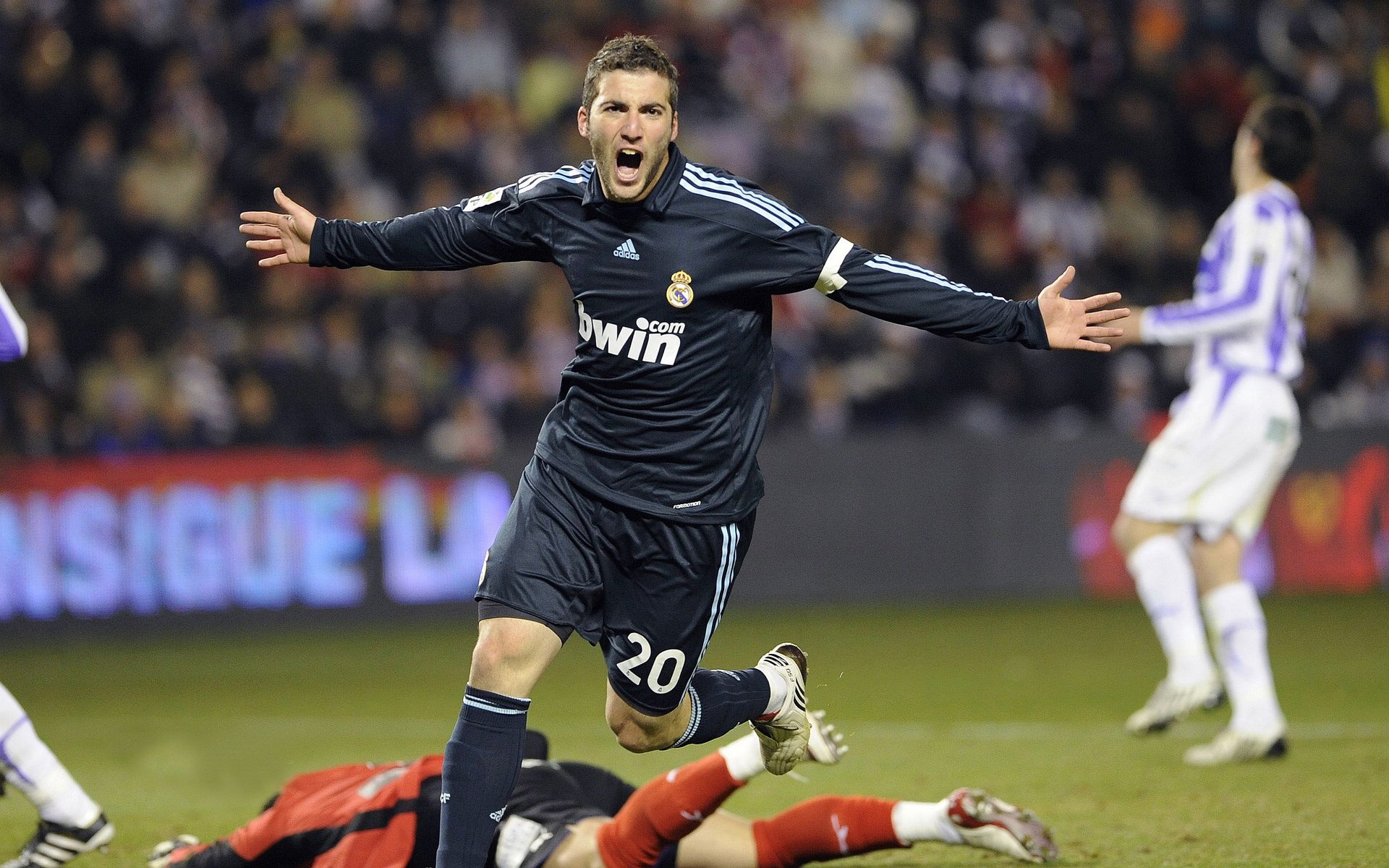 加勒比奇迹再临，哥斯达黎加力克摩纳哥，美加墨世界杯上演黑马传奇